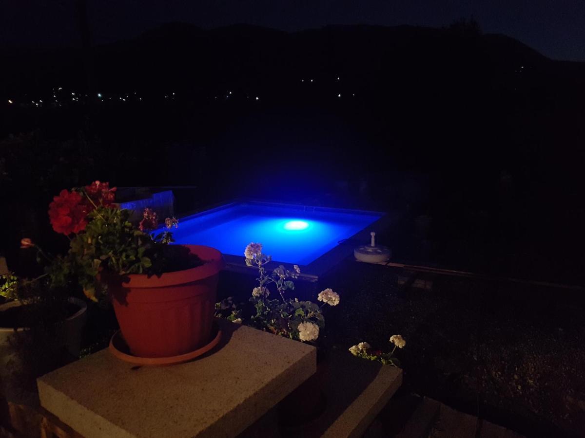 Къща За Гости Каза Роза - Swiss Style Chalet Casa Rosa Guest House Kjustendil Exterior foto